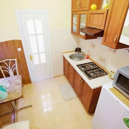 Apartment Veronica In Center ลวีฟ ภายนอก รูปภาพ